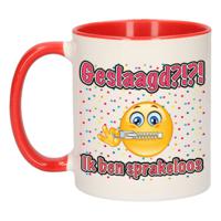 Bellatio Decorations Geslaagd cadeau mok - rood - Geslaagd?!?! Sprakeloos - Ca. 300 ml   - - thumbnail