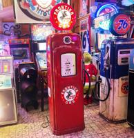 Martin & Schwartz MS80 Benzinepomp Frontier Gas Rood - Eind Jaren 40