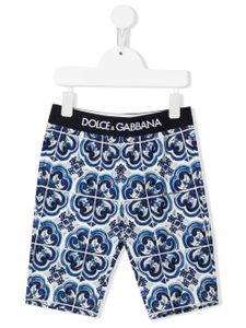 Dolce & Gabbana Kids short de cyclisme à imprimé Majolica - Bleu