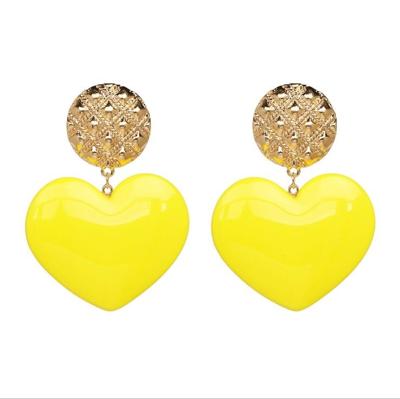 Perzik hart oorbellen retro serie acryl Stud Oorbellen voor vrouwen (geel)