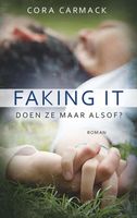 Faking it - Cora Carmack - ebook - thumbnail