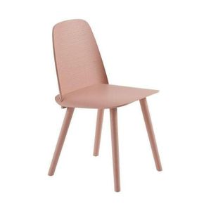 Muuto Nerd eetkamerstoel roze