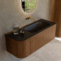 Mondiaz KURVE 115 cm Onderkast Greeploos 1 Lade Met Deuren Walnut, Wastafel Solid Surface Rechts Urban 0 Kraangaten Zonder Spiegel (KRVBGS115L1L1D0KR-Wal/Urb)