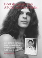Door de spiegel van Adri van der Heijden (Paperback)