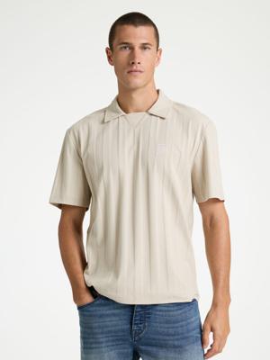 CHASIN' T-Shirts Valor