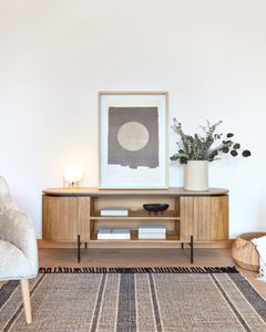 Kave Home - Licia massief mangohouten TV-meubel met 2 deuren en zwart