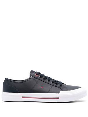 Tommy Hilfiger baskets en cuir à logo brodé - Bleu