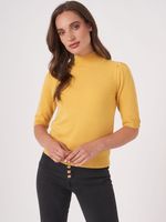 Cashmere trui met korte mouwen en geribde kraag