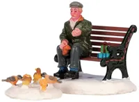 Lemax feeding pigeons s/2 kerstdorp figuur type 3 Caddington Village 2004
