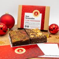 Brownie Kerst box - 6 Brownies - Brievenbus Pakket - Box Brownies - Fair trade Belgische chocolade - 3x Rocky Road - 3x Sinaasapple Snippers - Cadeau