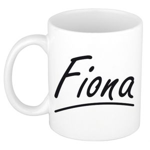 Naam cadeau mok / beker Fiona met sierlijke letters 300 ml