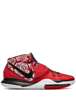 Nike x Sneaker Room baskets Kyrie 6 'Mom - Red' - Rouge