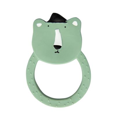 Trixie bijtring rond mr. bear