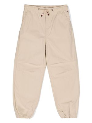 Tommy Hilfiger Junior pantalon en coton à logo brodé - Tons neutres