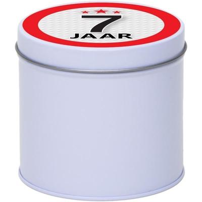 Cadeau koek of snoep blik - met 7 jaar opdruk sticker - 10 x 10 cm - Cadeauverpakking verjaardag