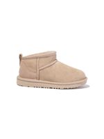 UGG Kids bottines Classic Ultra Mini en daim - Tons neutres