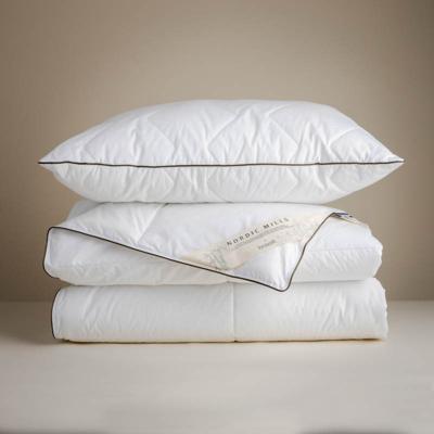 Hoofdkussen - Luxe Bamboe - Voor Zij-, Rug- En Buikslaper - Vulling: 50% Bamboe 50% Polyester - Dekbed-Discounter.nl
