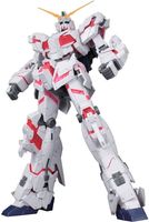 Gundam Real Grade 1:144 Model Kit - Unicorn Gundam - thumbnail