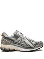 New Balance x Invincible x N.Hoolywood baskets 1906R - Gris