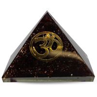 Orgonite Piramide Granaat - Ohm - (40 mm) Orgonite Piramide Granaat - Ohm - (40 mm)