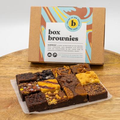 Box Brownies Mini's Box - 12 Brownies Per Post - Brievenbus Pakket - 12 smaken - Fair trade Belgische chocolade - Oreo - Blondie - Speculoos - Kokos