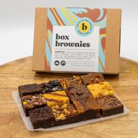 Box Brownies Mini's Box - 12 Brownies Per Post - Brievenbus Pakket - 12 smaken - Fair trade Belgische chocolade - Oreo - Blondie - Speculoos - Kokos