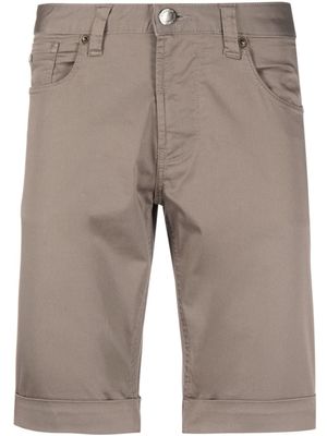 Emporio Armani short chino à plaque logo - Gris