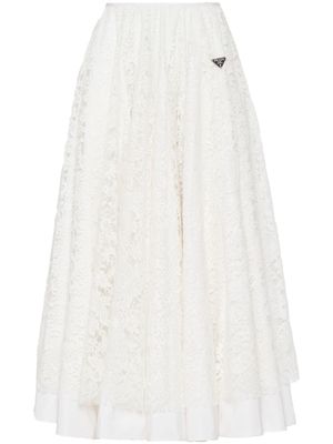Prada jupe mi-longue en coton à fleurs en dentelle - Blanc