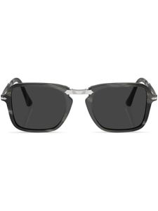 Persol lunettes de soleil tintées à monture carrée - Noir