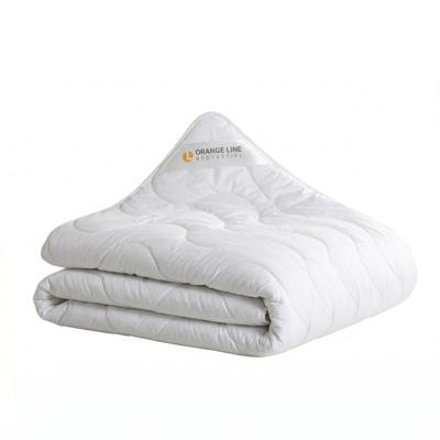 Dekbed Hotel 4 Seizoenen - 4 Seizoenen & Zomer & Winter & Perfect Voor Koude Nachten - 240x200 Cm (Lits-Jumeaux) - Orange Line - Dekbed-Discounter.nl Dekbed Hotel 4 Seizoenen - 4 Seizoenen & Zomer & Winter & Perfect Voor Koude Nachten - 240x200 Cm (Lits-Jumeaux) - Orange Line - Dekbed-Discounter.nl