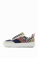 Sneakers met plateauzool en patch - MATERIAL FINISHES - 40