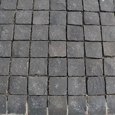 TB basalt Rion natuursteen keien Antraciet 14 x 14 x 5/7 cm - Gardenlux