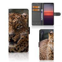 Sony Xperia 5II | Telefoonhoesje | Met pasjeshouder | Luipaard