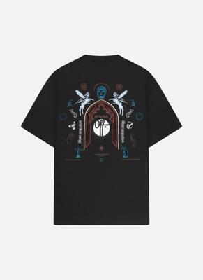 Off The Pitch Sacred T-Shirt Heren Zwart - Maat M - Kleur: Zwart | Soccerfanshop Off The Pitch Sacred T-Shirt Heren Zwart - Maat M - Kleur: Zwart | Soccerfanshop