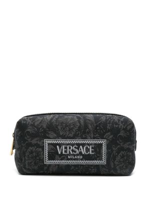 Versace trousse de toilette à logo brodé - Noir
