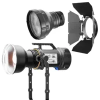 Maxima Maxima 6 MKII LED + Fresnel and Barndoor kit