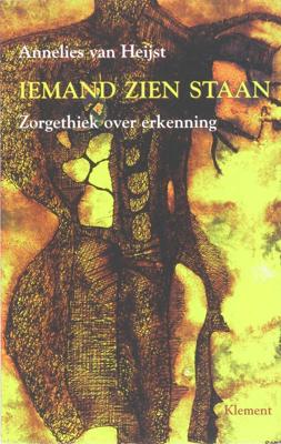 Iemand zien staan (Paperback)