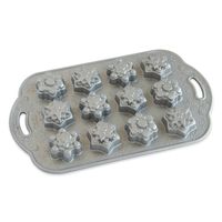 Nordic Ware - Bakvorm ""Frosty Flakes Cakelet Pan"" - Nordic Ware Sparkling Silver Holiday