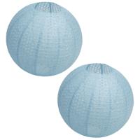 Chaks Lampion - 2x - luxueus - bolvormig - licht blauw - 40 x 37.5 cm - papier - gedecoreerd Chaks Lampion - 2x - luxueus - bolvormig - licht blauw - 40 x 37.5 cm - papier - gedecoreerd