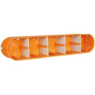 Inbouwdoos 5 voudig oranje muur elektra