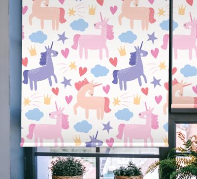 Rolgordijn babykamer Eenhoorn met hartjes en sterren