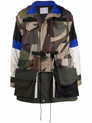 sacai manteau à imprimé camouflage - Vert