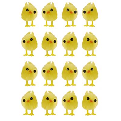Henbrandt mini kuikentjes geel - 16x stuks - 3 cm - Paaskuikentjes - Paasdecoratie - Tafeldecoraties