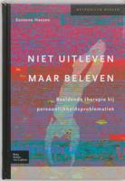 Niet uitleven maar beleven (Hardback)