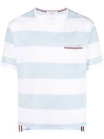 Thom Browne t-shirt rayé à poche tricolore - Bleu