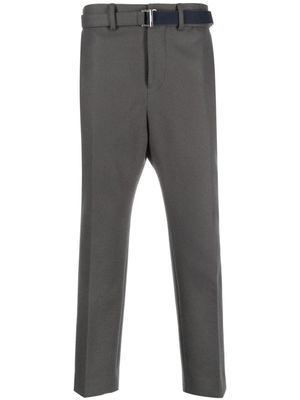 sacai pantalon de costume court en laine - Gris