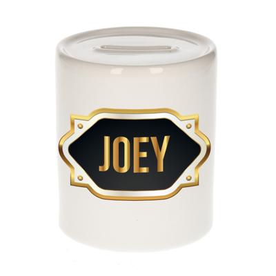 Spaarpot met voornaam Joey - wit - goud/zwart embleem - 8 x 9 cm - keramiek - afsluitdop Spaarpot met voornaam Joey - wit - goud/zwart embleem - 8 x 9 cm - keramiek - afsluitdop