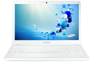 Samsung ATIV NT450R5G Notebook 39,6 cm (15.6") Derde generatie Intel® Core™ i5 8 GB DDR3-SDRAM 1000 GB HDD NVIDIA® GeForce® GT 710M Windows 8 Wit