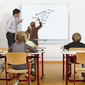 Dubbelzijdig Mobiel Whiteboard Droog Afwasbaar Magnetisch Whiteboard met Rasterpatroon voor Kantoor Thuis 120 x 90 cm Wit