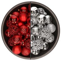 74x stuks kunststof kerstballen mix van rood en zilver 6 cm - thumbnail